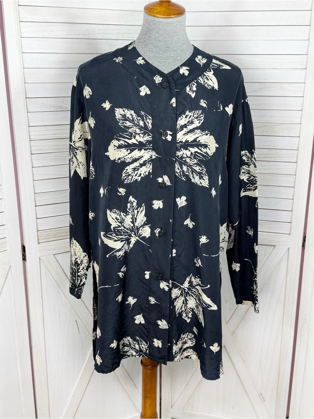 Vintage Nancy Heller Leaf Print Silk Button Up Tunic Shirt Black Cream‎ Medium